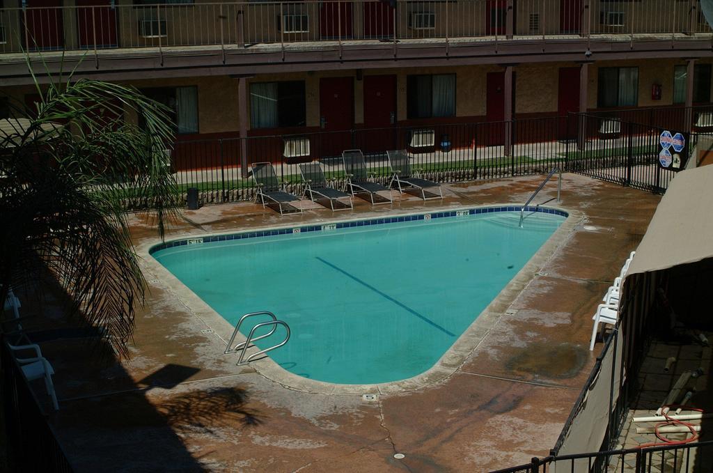 Best Economy Inn & Suites Μπέικερσφιλντ Εξωτερικό φωτογραφία