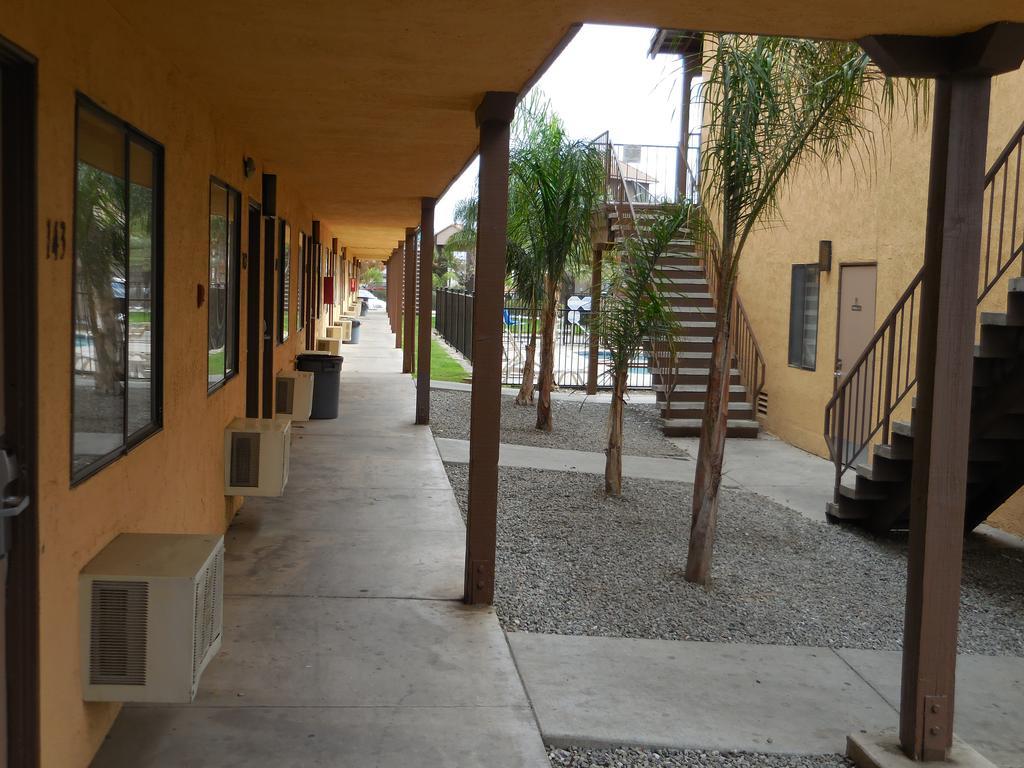 Best Economy Inn & Suites Μπέικερσφιλντ Εξωτερικό φωτογραφία