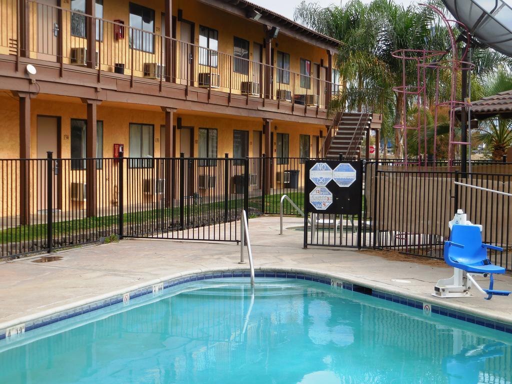 Best Economy Inn & Suites Μπέικερσφιλντ Εξωτερικό φωτογραφία