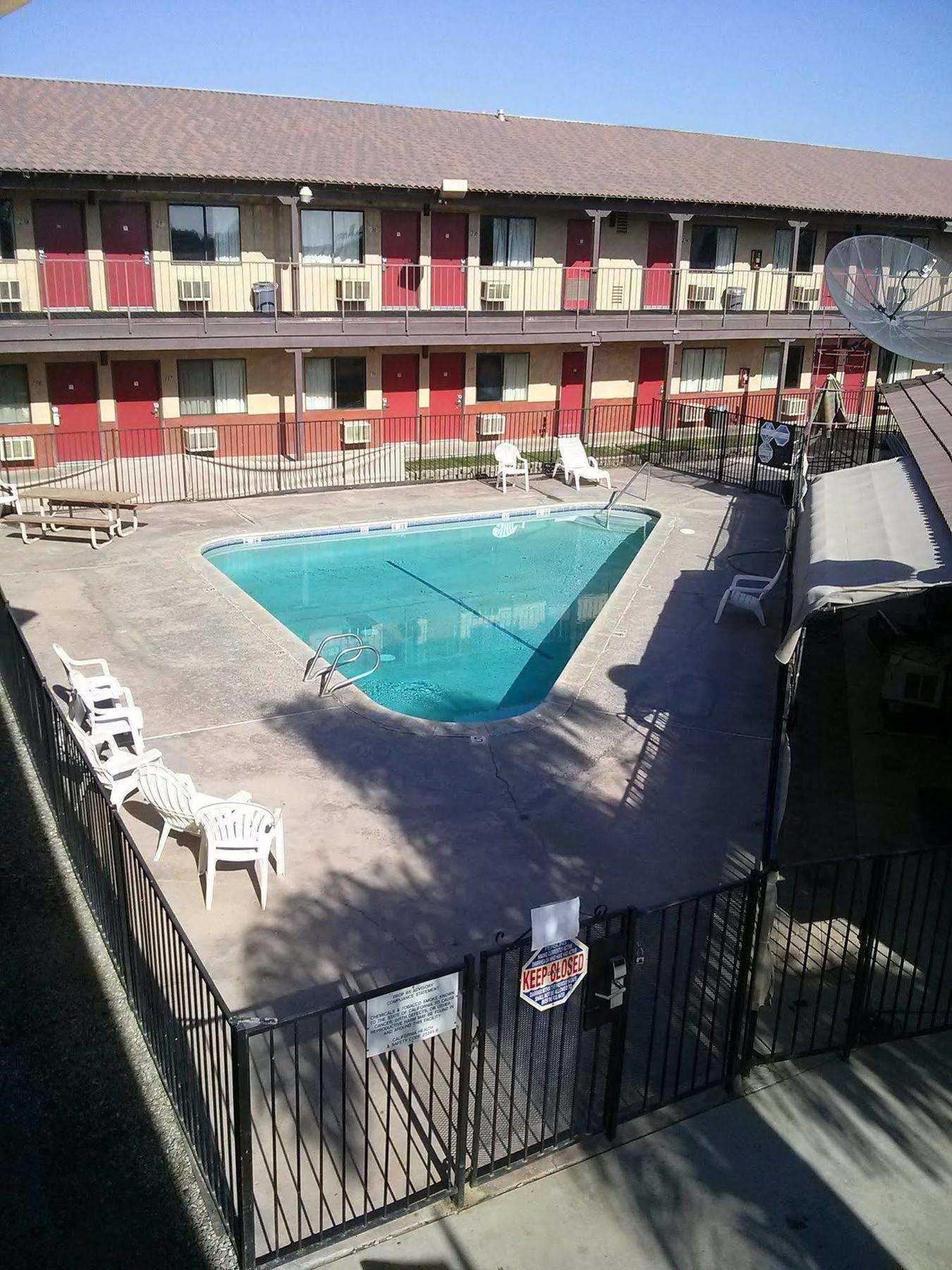 Best Economy Inn & Suites Μπέικερσφιλντ Εξωτερικό φωτογραφία